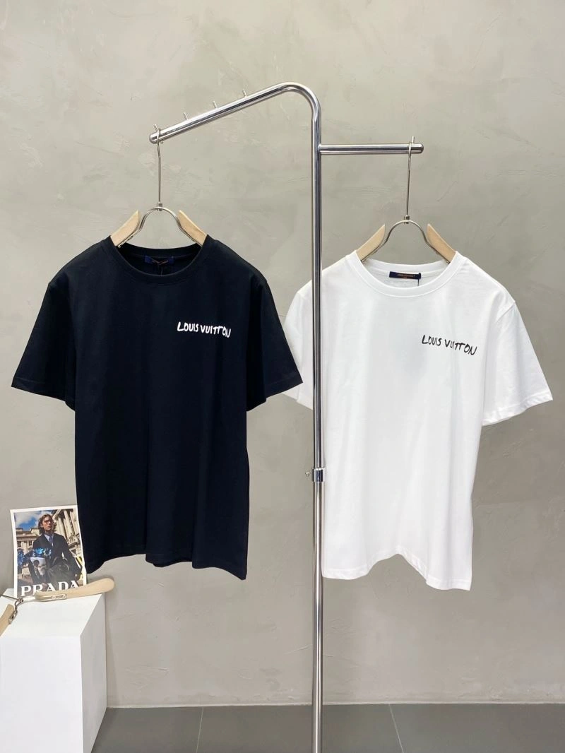 Louis Vuitton T-Shirts Lightweight 134322