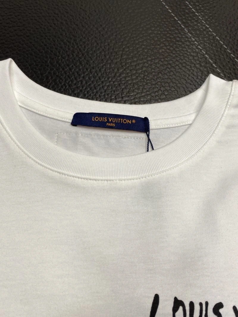 Louis Vuitton T-Shirts Lightweight 134322