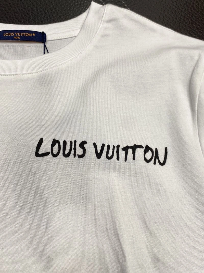 Louis Vuitton T-Shirts Lightweight 134322