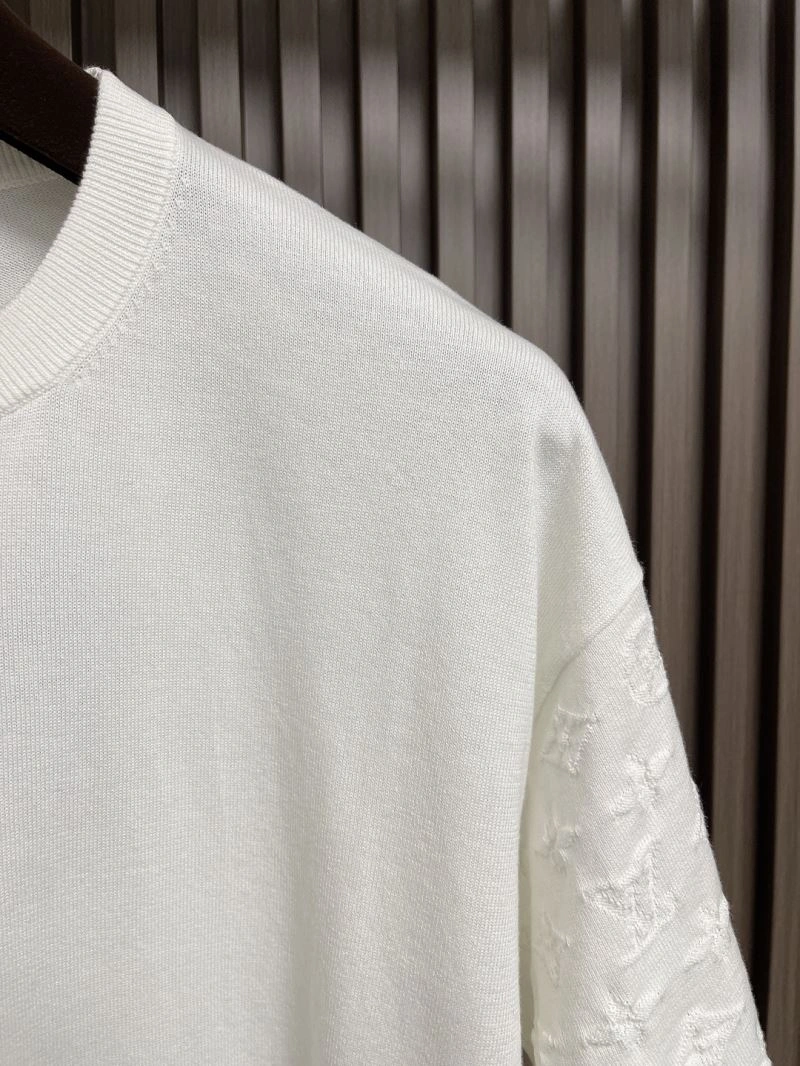 Refined Louis Vuitton T-Shirts 134301