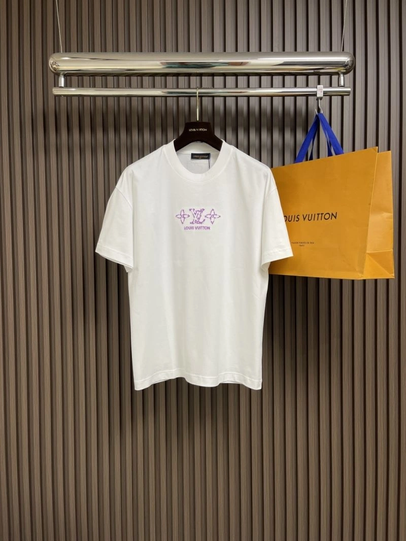 Louis Vuitton T-Shirts Breathable 134300