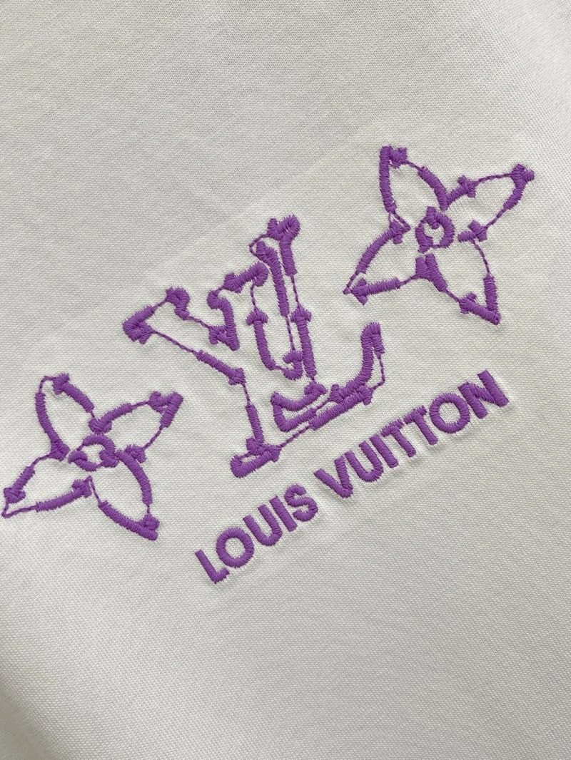 Louis Vuitton T-Shirts Breathable 134300
