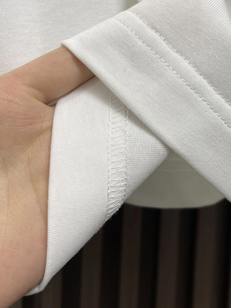 Louis Vuitton T-Shirts Breathable 134300