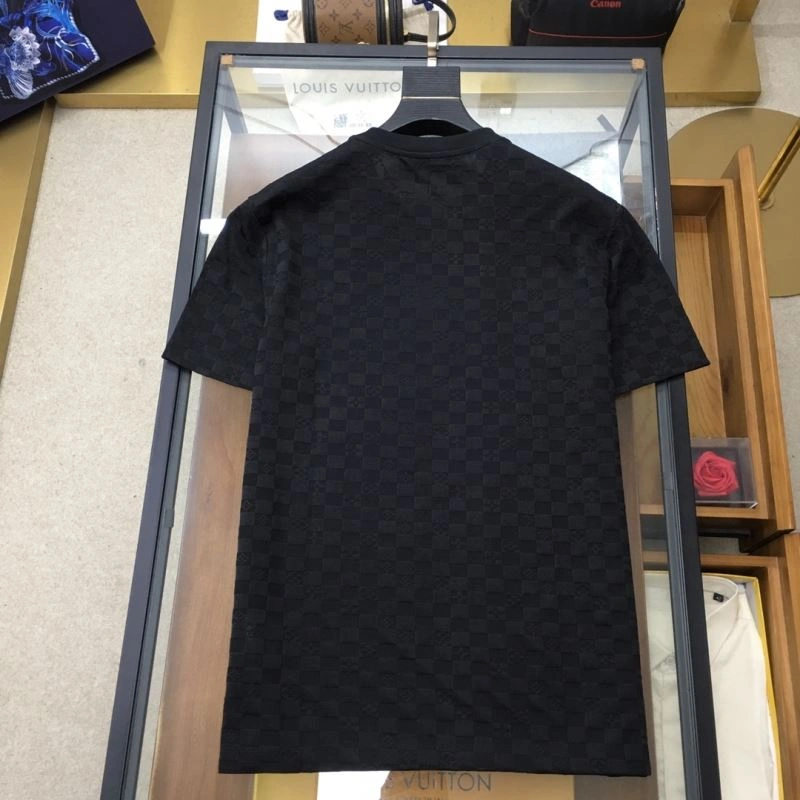 Sleek Louis Vuitton T-Shirts 134316