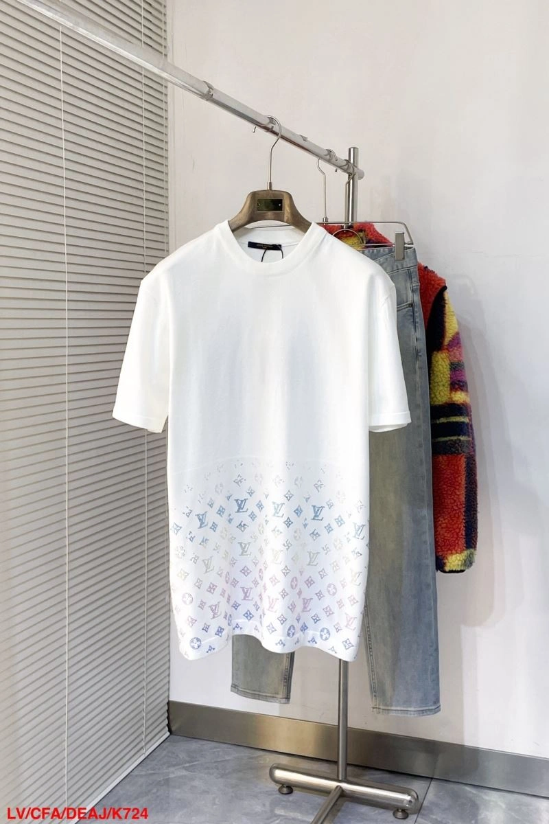 Refined Louis Vuitton T-Shirts 134318
