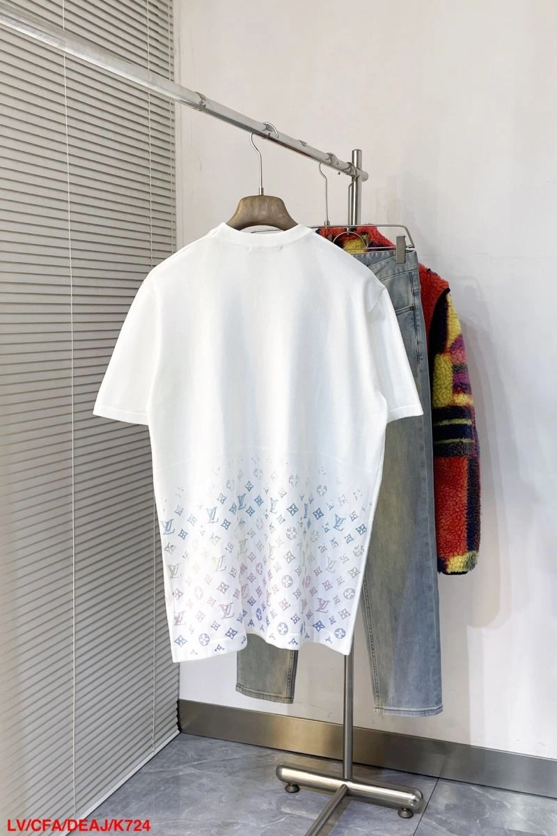 Refined Louis Vuitton T-Shirts 134318