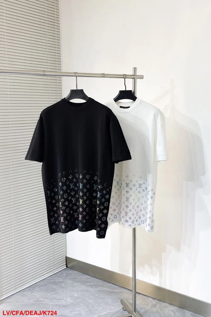 Refined Louis Vuitton T-Shirts 134318