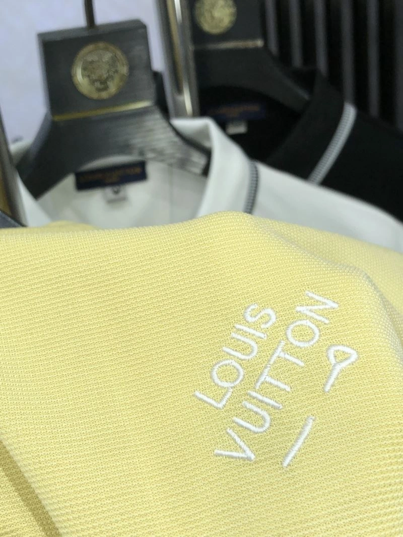 Louis Vuitton T-Shirts Snug 134307