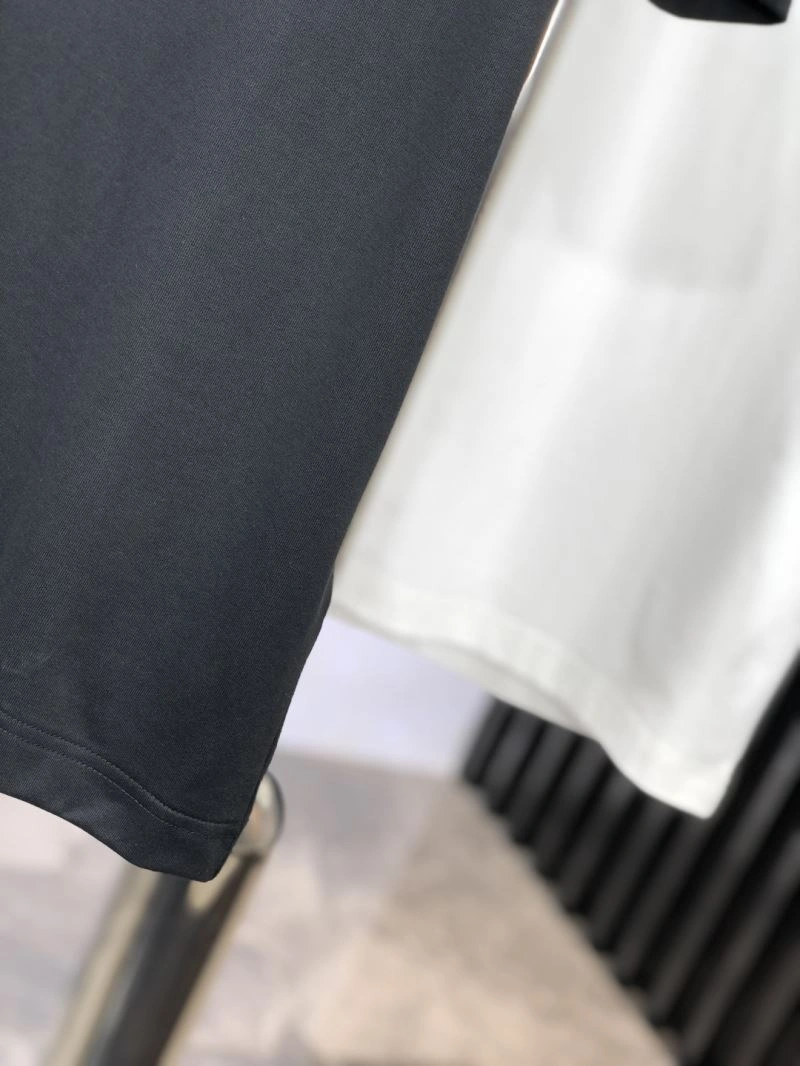 FashionForward Louis Vuitton T-Shirts 134305
