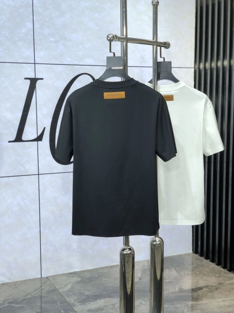 FashionForward Louis Vuitton T-Shirts 134305