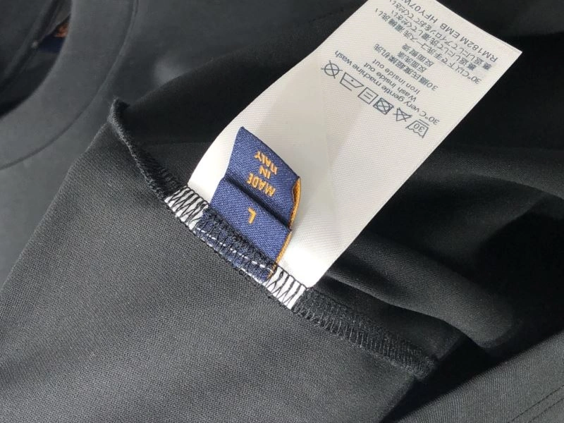 Durable Louis Vuitton T-Shirts 134312