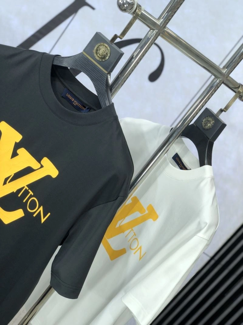 Trendsetting Louis Vuitton T-Shirts 134295