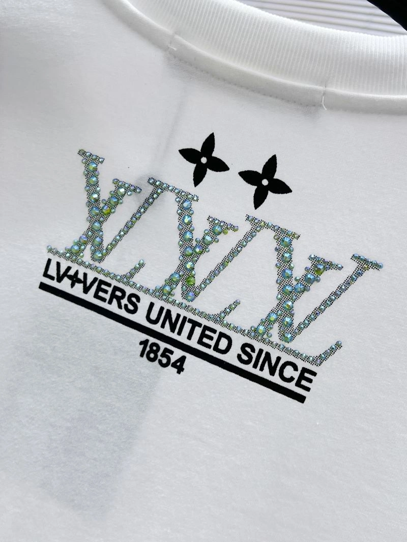 Louis Vuitton T-Shirts WrinkleFree 134303