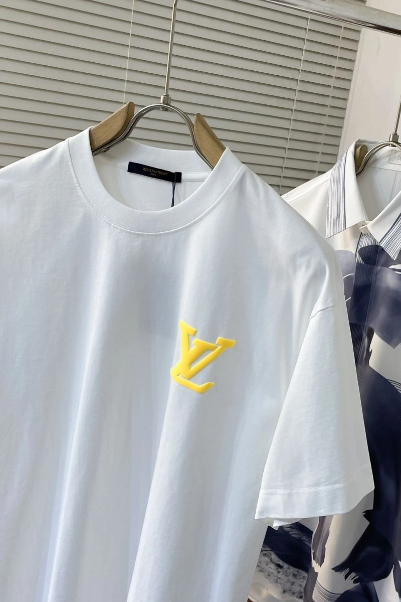 Louis Vuitton T-Shirts Trendsetting 134299