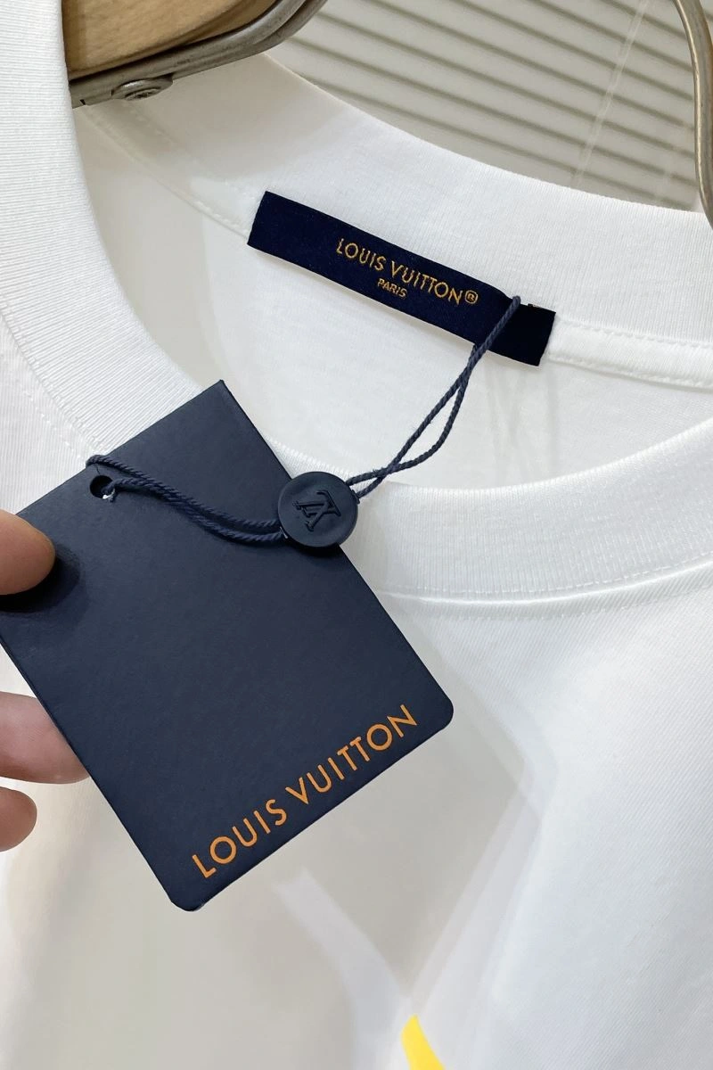 Louis Vuitton T-Shirts Trendsetting 134299