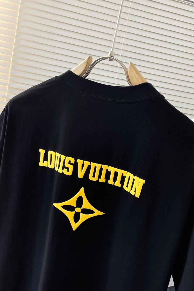 Louis Vuitton T-Shirts Elegant 134292