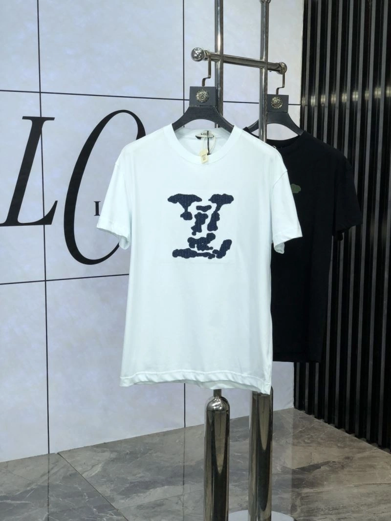 Louis Vuitton T-Shirts WeatherProof 134289