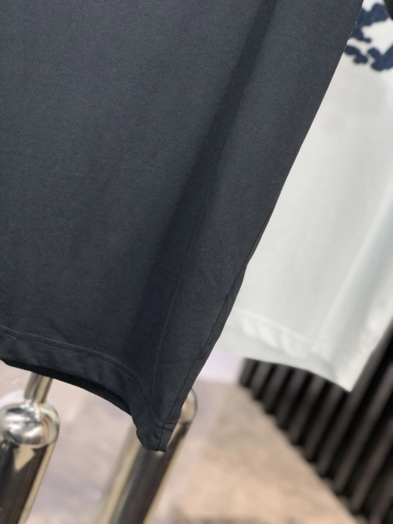 Louis Vuitton T-Shirts WeatherProof 134289