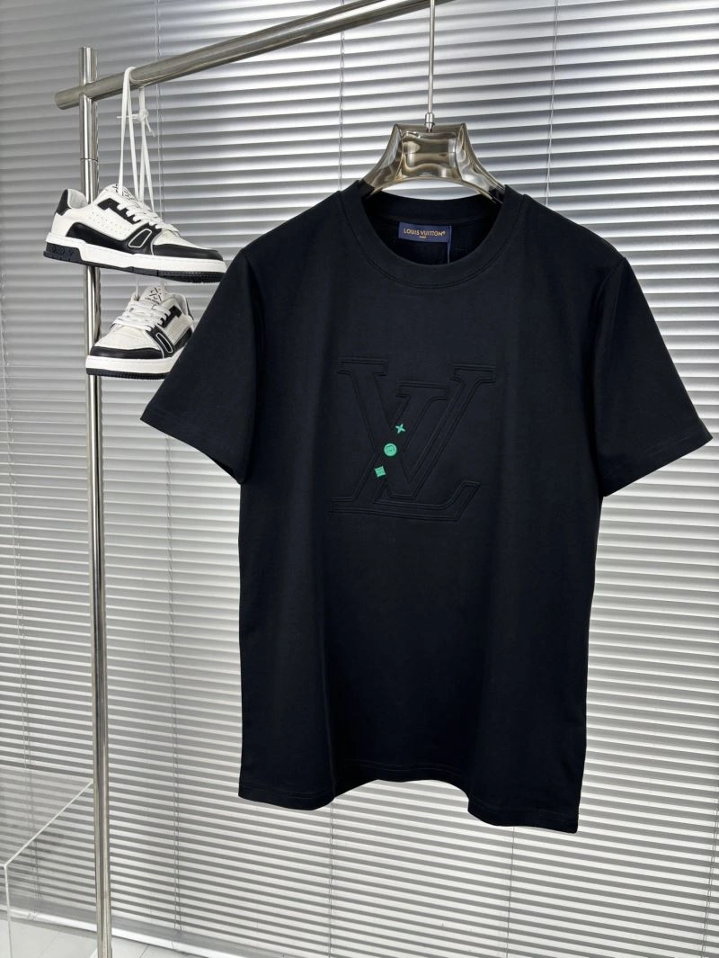Stretchable Louis Vuitton T-Shirts 134275