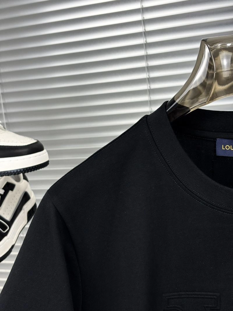 Stretchable Louis Vuitton T-Shirts 134275