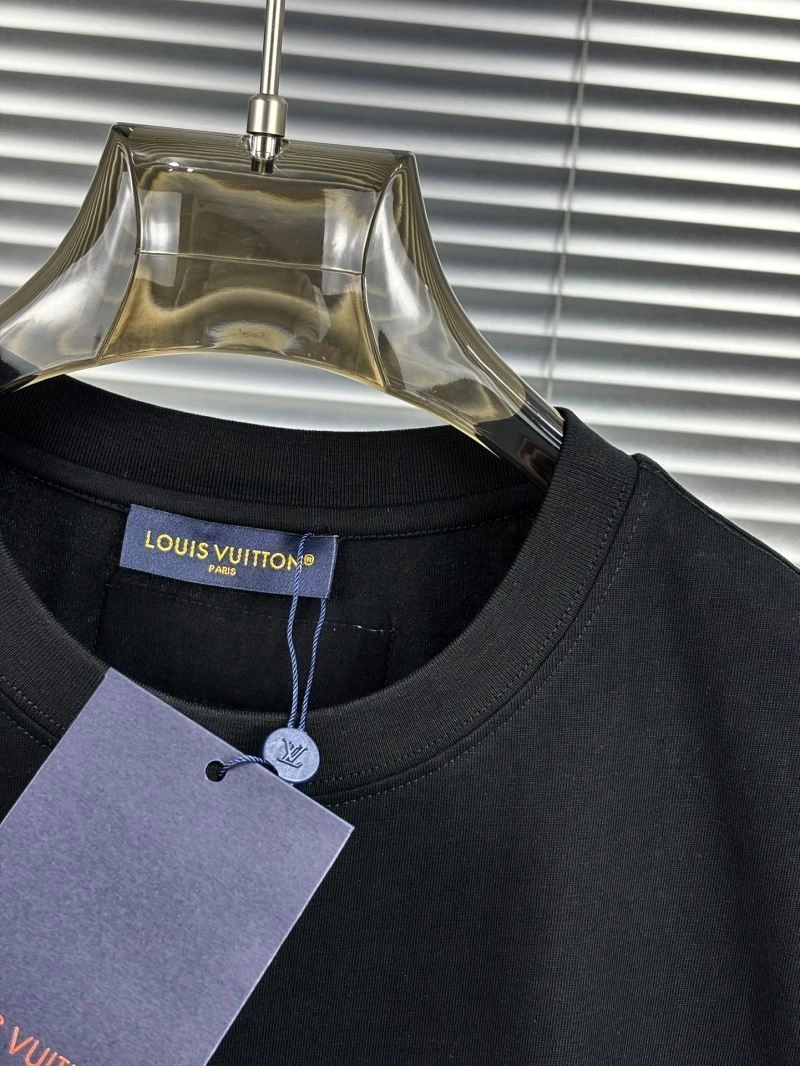 Stretchable Louis Vuitton T-Shirts 134275