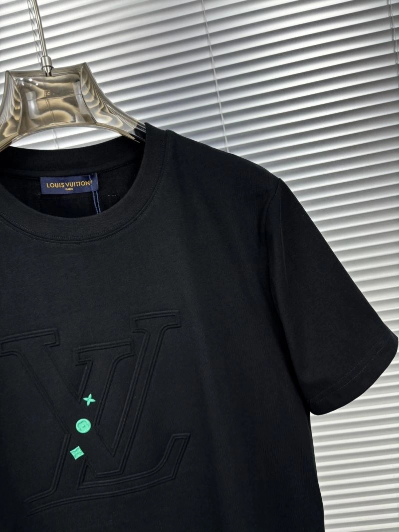Stretchable Louis Vuitton T-Shirts 134275
