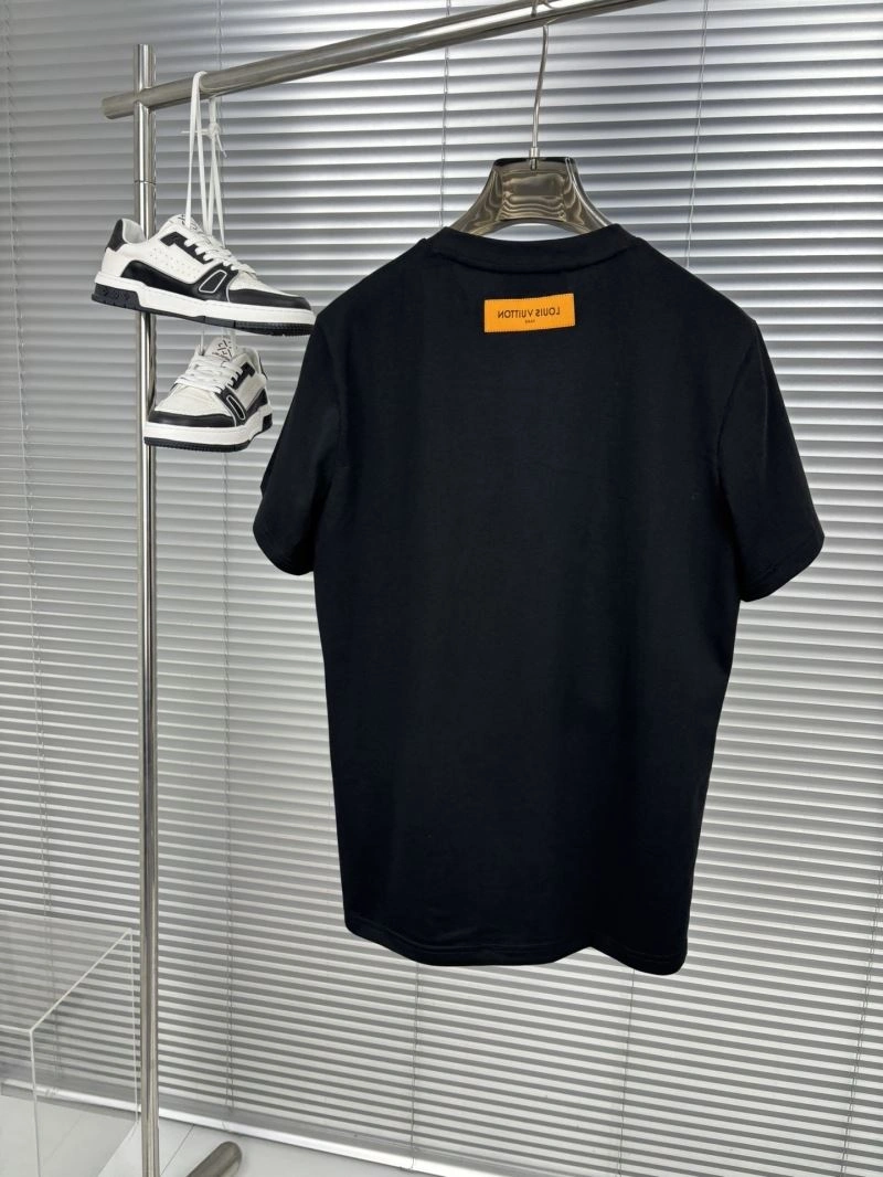 Stretchable Louis Vuitton T-Shirts 134275