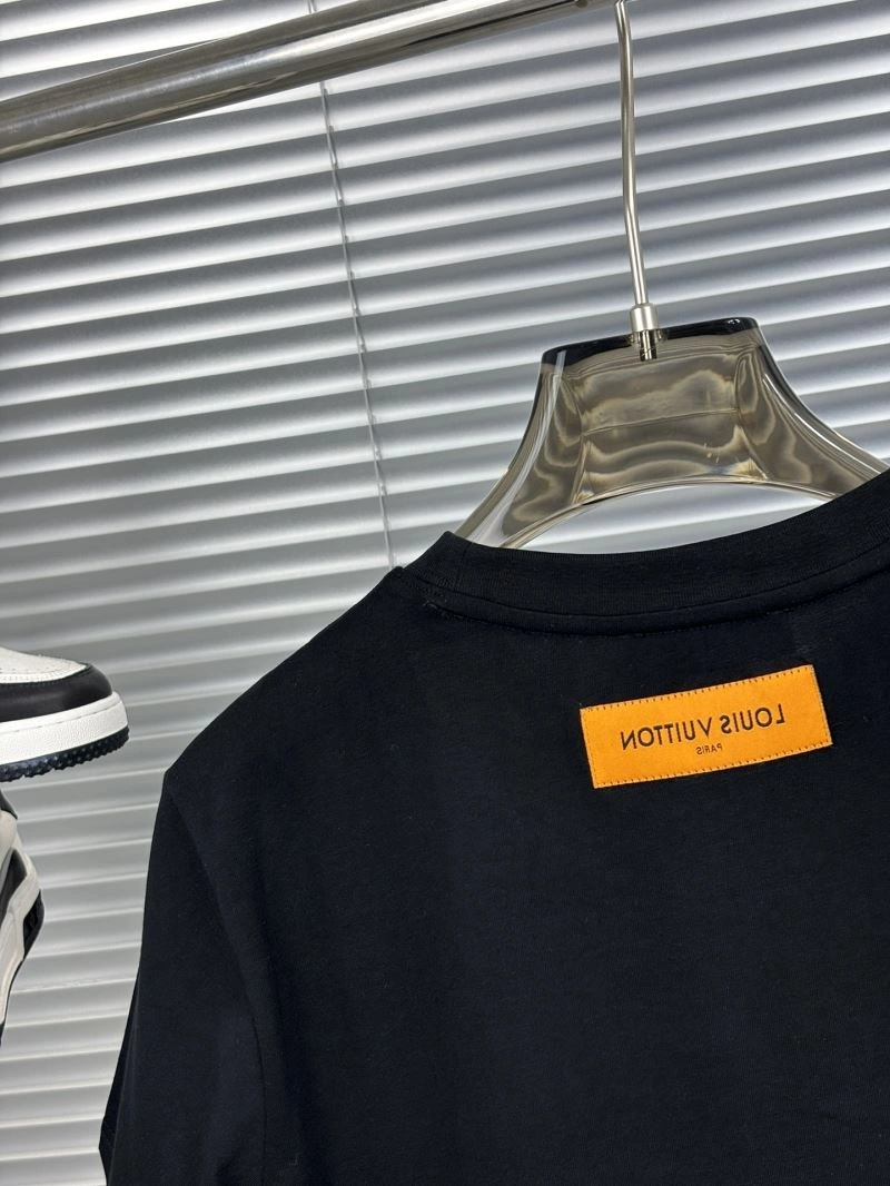 Stretchable Louis Vuitton T-Shirts 134275