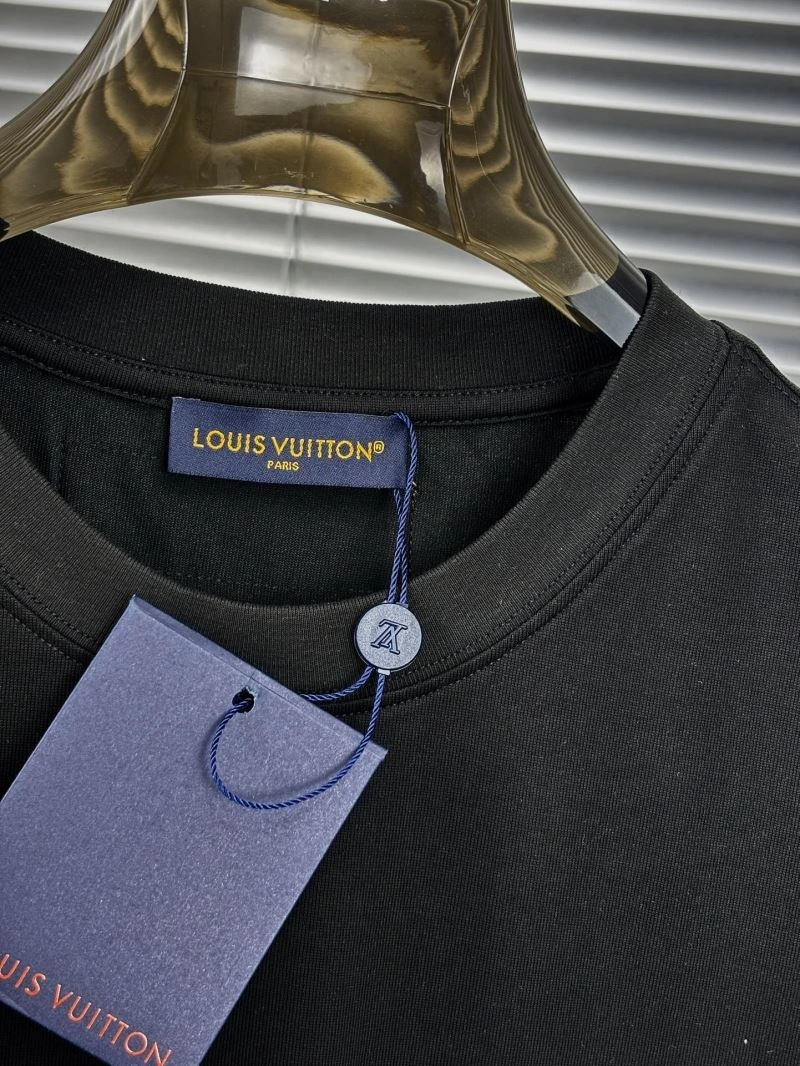 Seasonal Louis Vuitton T-Shirts 134269