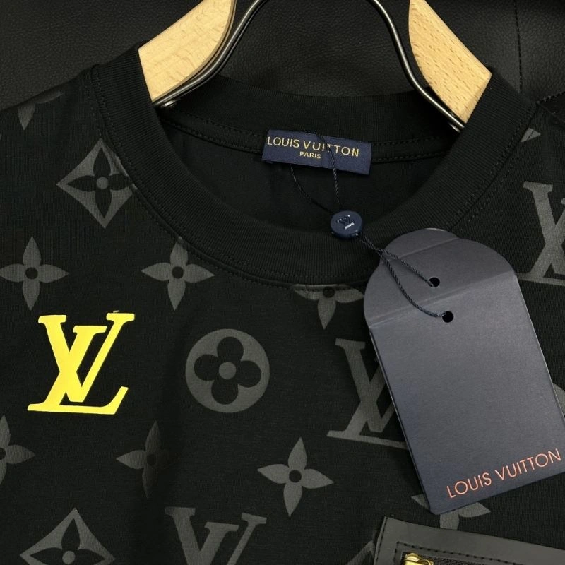 Louis Vuitton T-Shirts OdorResistant 134278