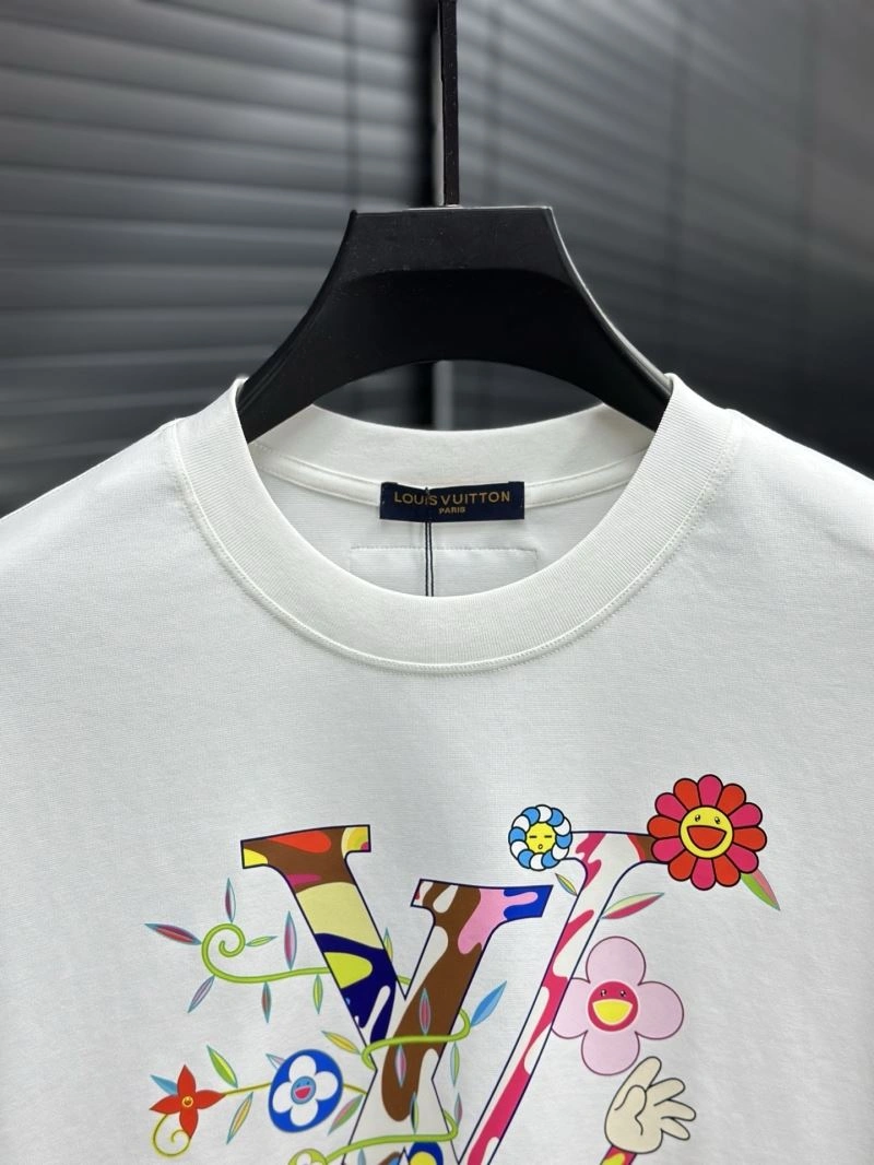 Snug Louis Vuitton T-Shirts 134266