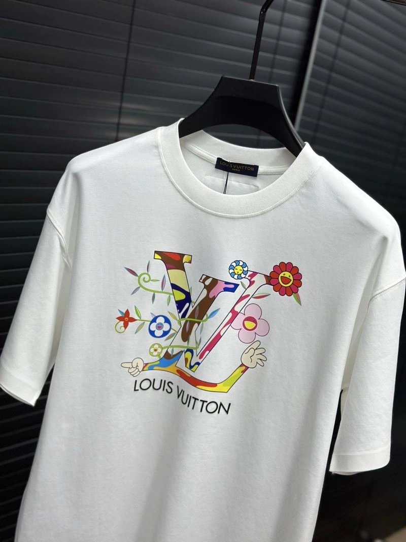 Snug Louis Vuitton T-Shirts 134266
