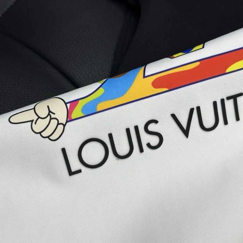 Snug Louis Vuitton T-Shirts 134266