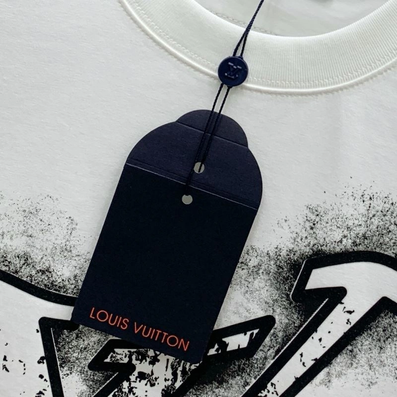 Vibrant Louis Vuitton T-Shirts 134259