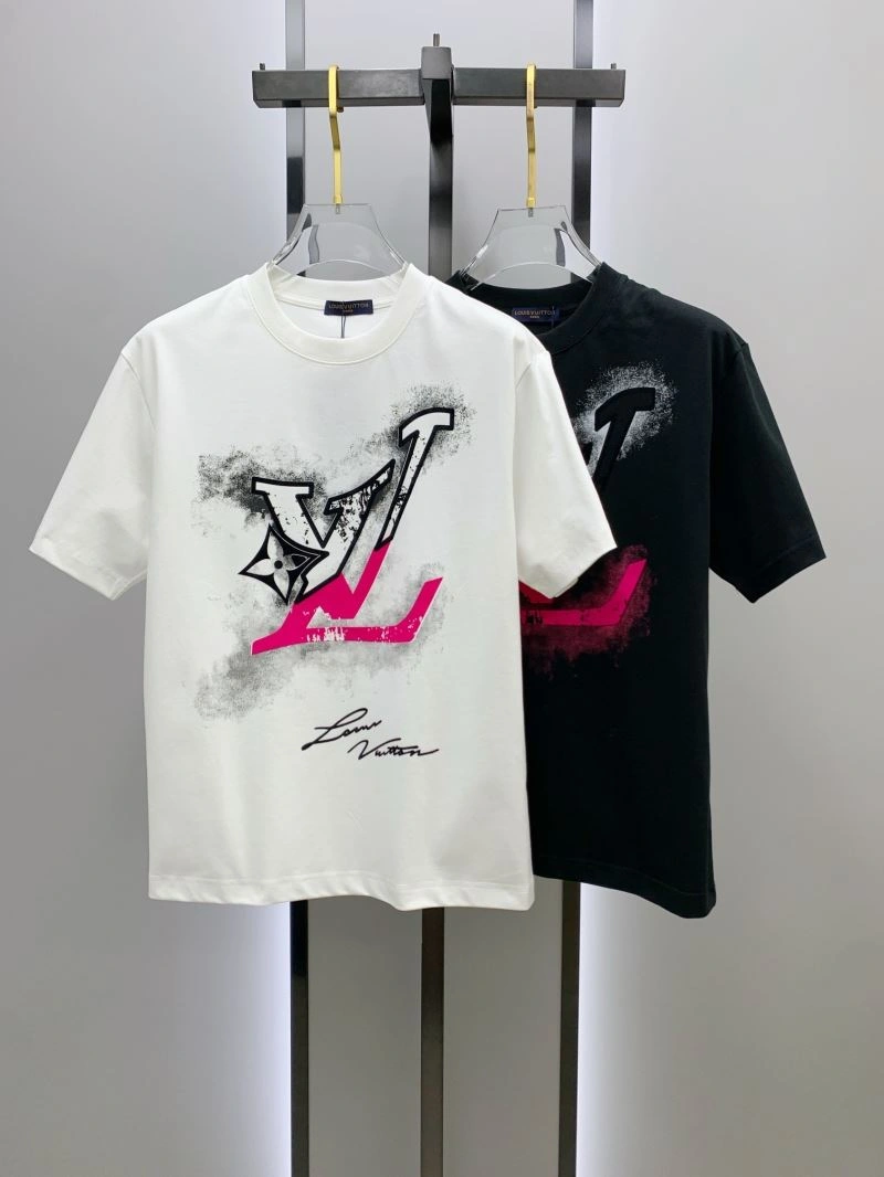 Louis Vuitton T-Shirts UrbanChic 134262