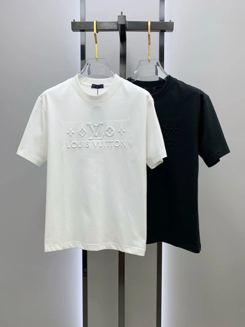 Vibrant Louis Vuitton T-Shirts 134264