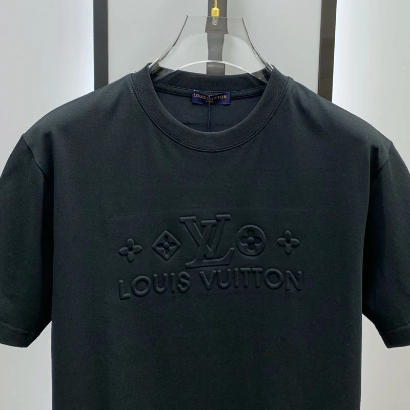 Vibrant Louis Vuitton T-Shirts 134264