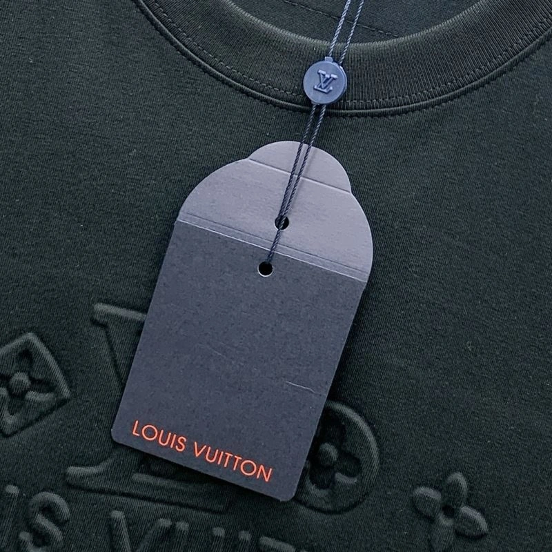Vibrant Louis Vuitton T-Shirts 134264