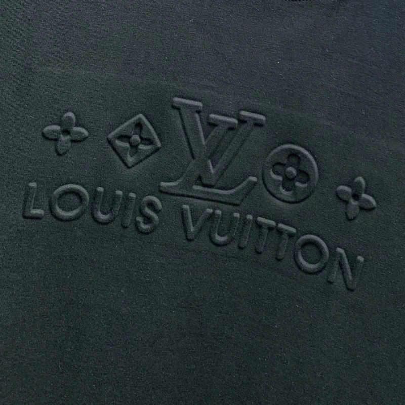 Vibrant Louis Vuitton T-Shirts 134264