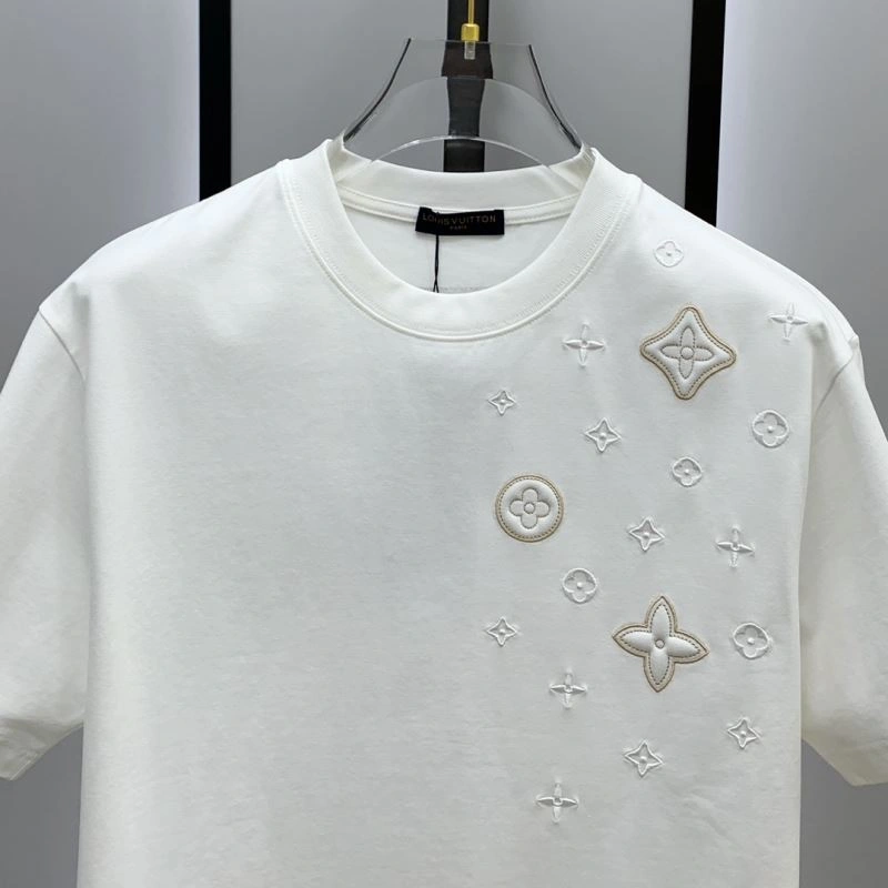 Louis Vuitton T-Shirts FashionForward 134251