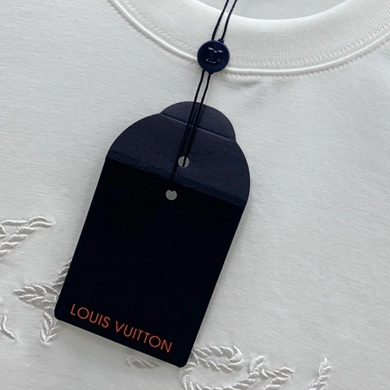 Stretchable Louis Vuitton T-Shirts 134268