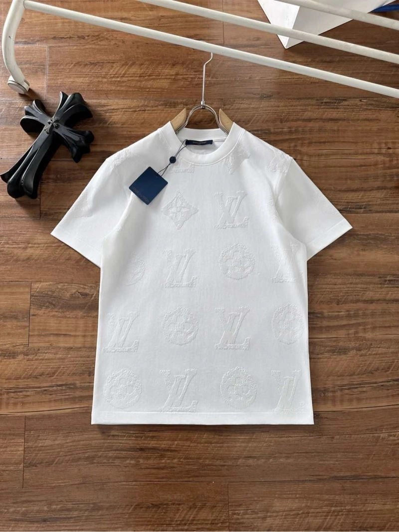 Premium Louis Vuitton T-Shirts 134250