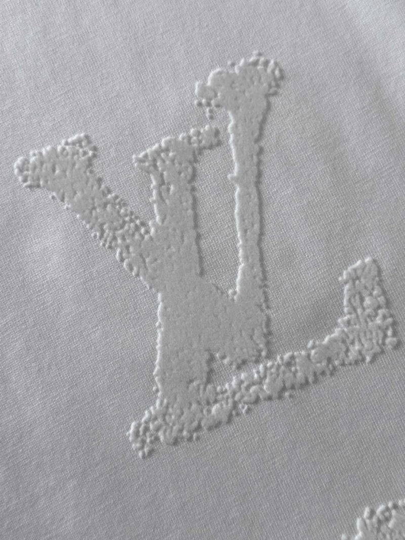 Premium Louis Vuitton T-Shirts 134250