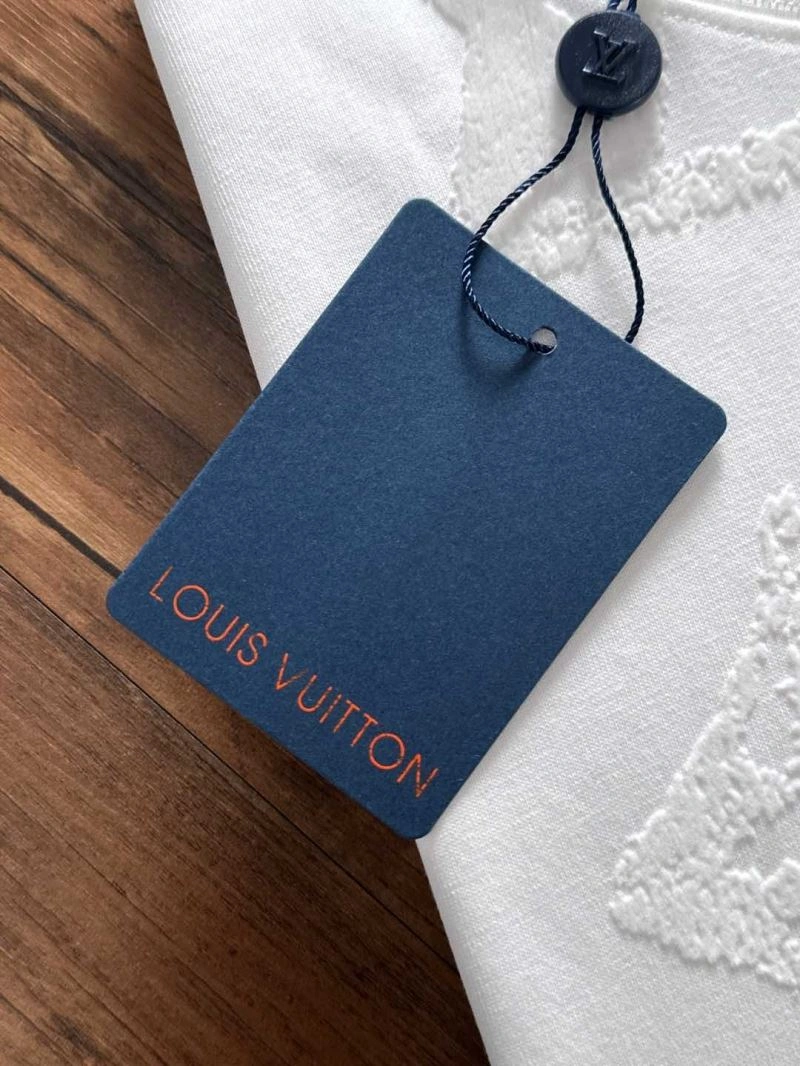 Premium Louis Vuitton T-Shirts 134250