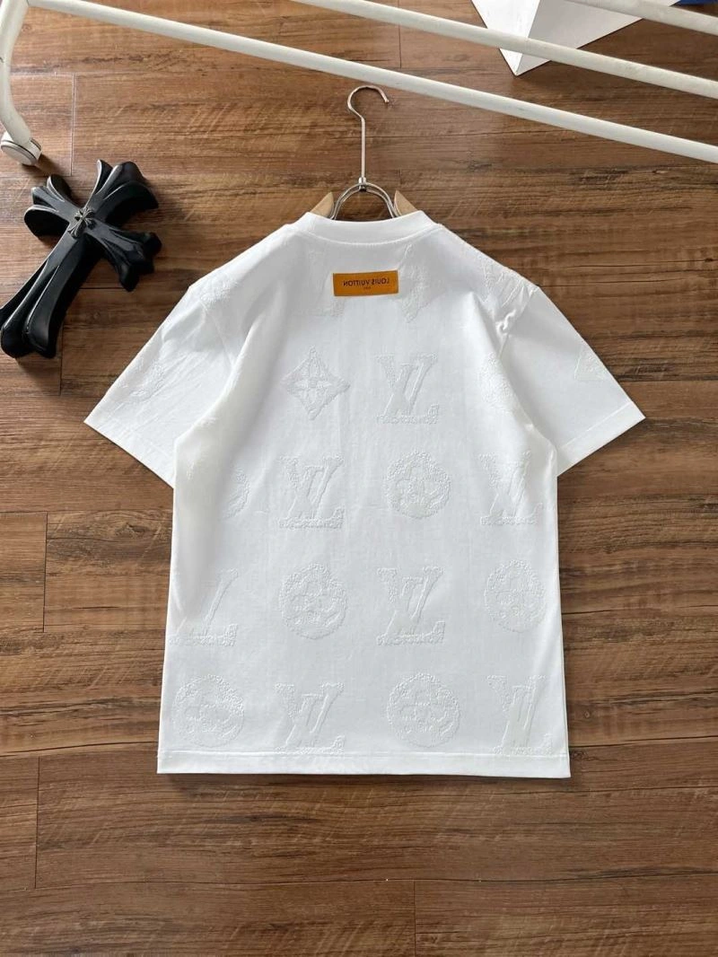 Premium Louis Vuitton T-Shirts 134250