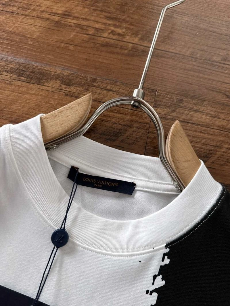 Refined Louis Vuitton T-Shirts 134252