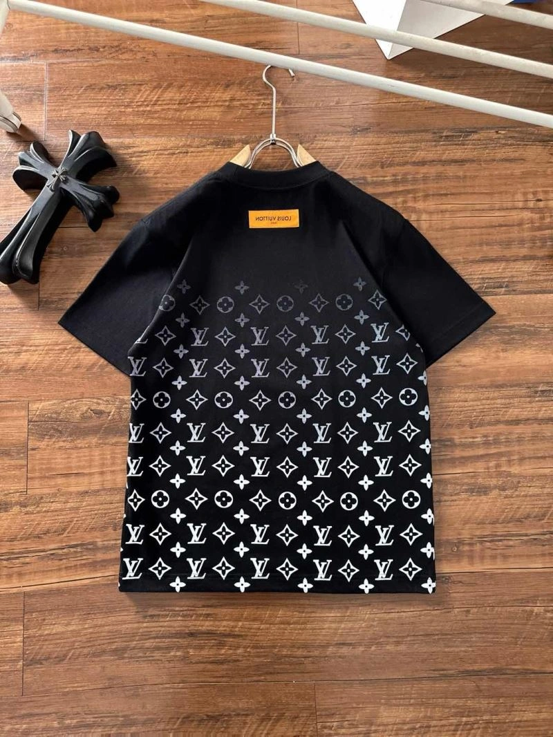 Lightweight Louis Vuitton T-Shirts 134279