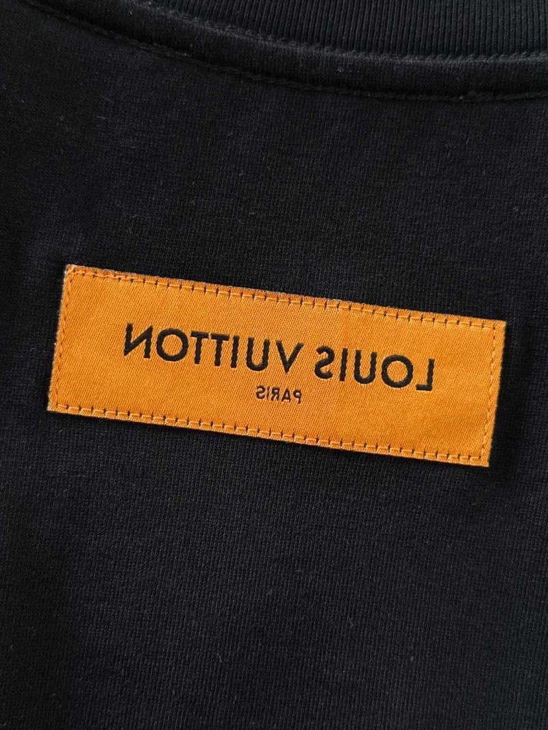 Lightweight Louis Vuitton T-Shirts 134279