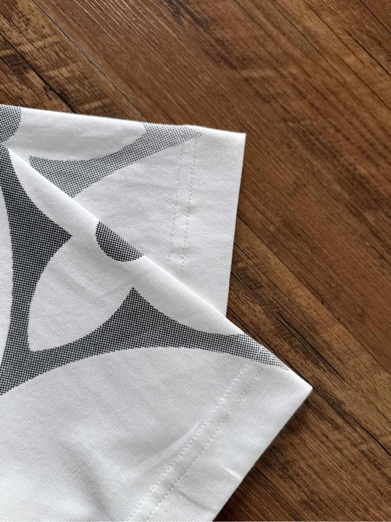 Louis Vuitton T-Shirts HighPerformance 134248