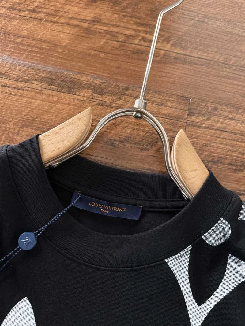 Louis Vuitton T-Shirts EasyMatch 134257